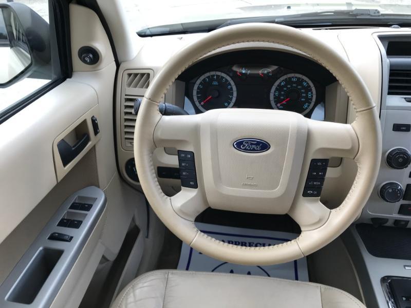 Ford Escape XLT FWD 2012