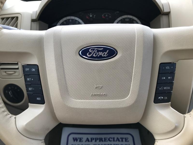 Ford Escape XLT FWD 2012