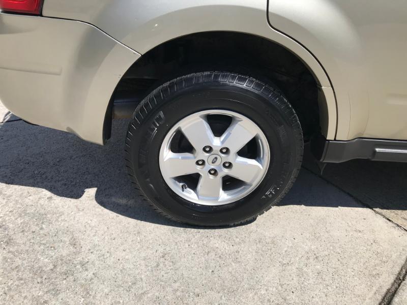 Ford Escape XLT FWD 2012