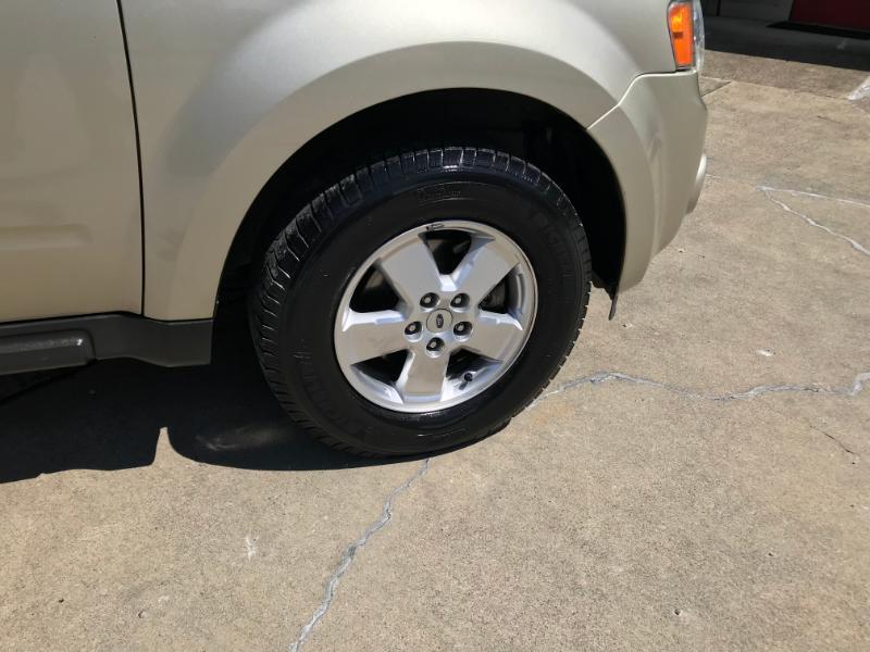 Ford Escape XLT FWD 2012