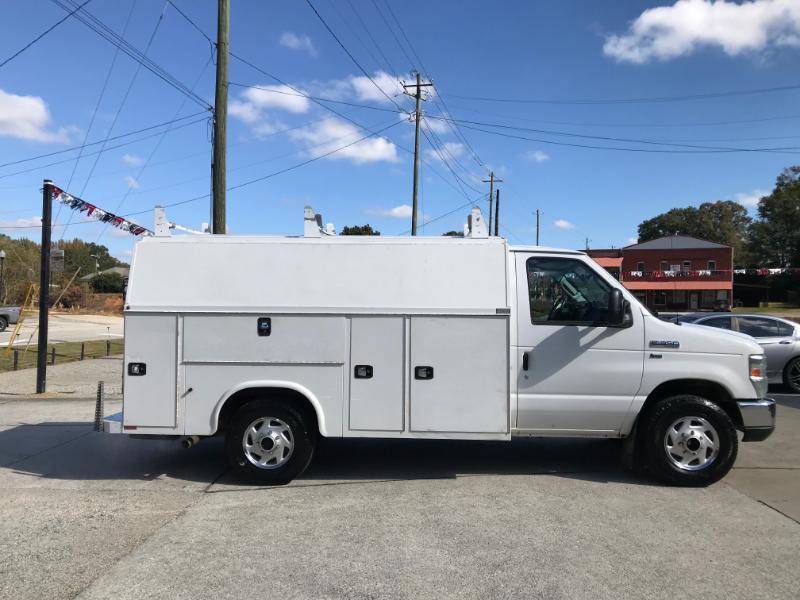 Ford Econoline E-350 Super Duty 2016