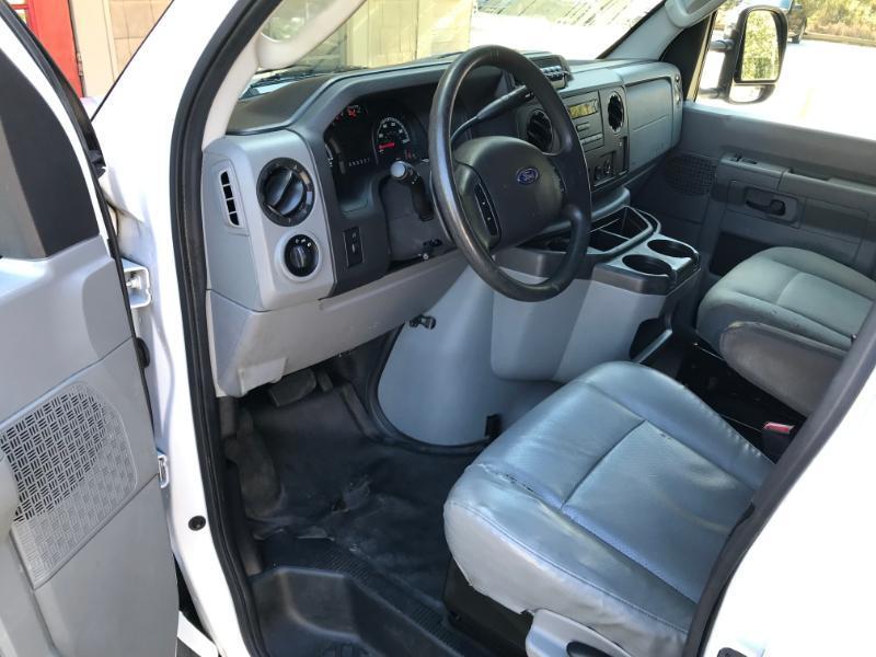 Ford Econoline E-350 Super Duty 2016