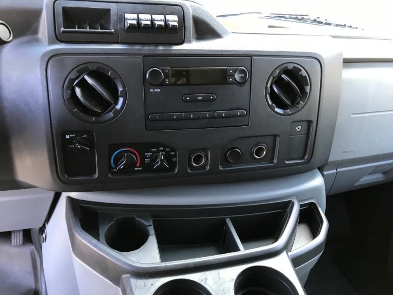 Ford Econoline E-350 Super Duty 2016