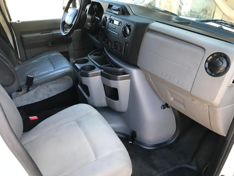 Ford Econoline E-350 Super Duty 2016