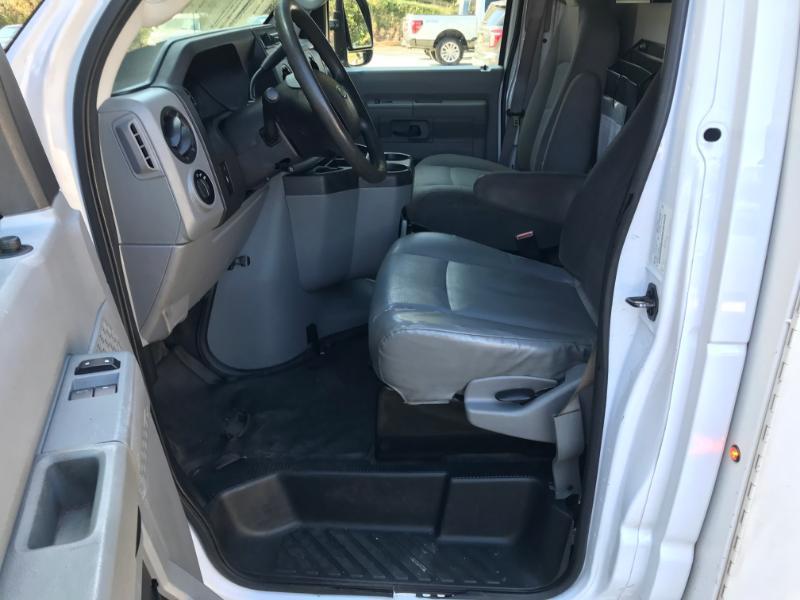 Ford Econoline E-350 Super Duty 2016