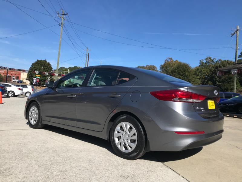Hyundai Elantra SE Sedan 2018