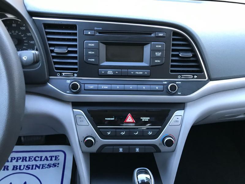 Hyundai Elantra SE Sedan 2018