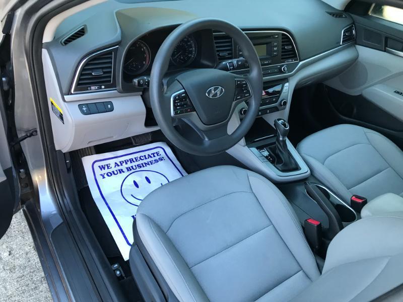 Hyundai Elantra SE Sedan 2018