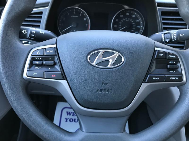 Hyundai Elantra SE Sedan 2018