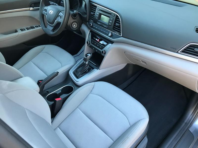 Hyundai Elantra SE Sedan 2018