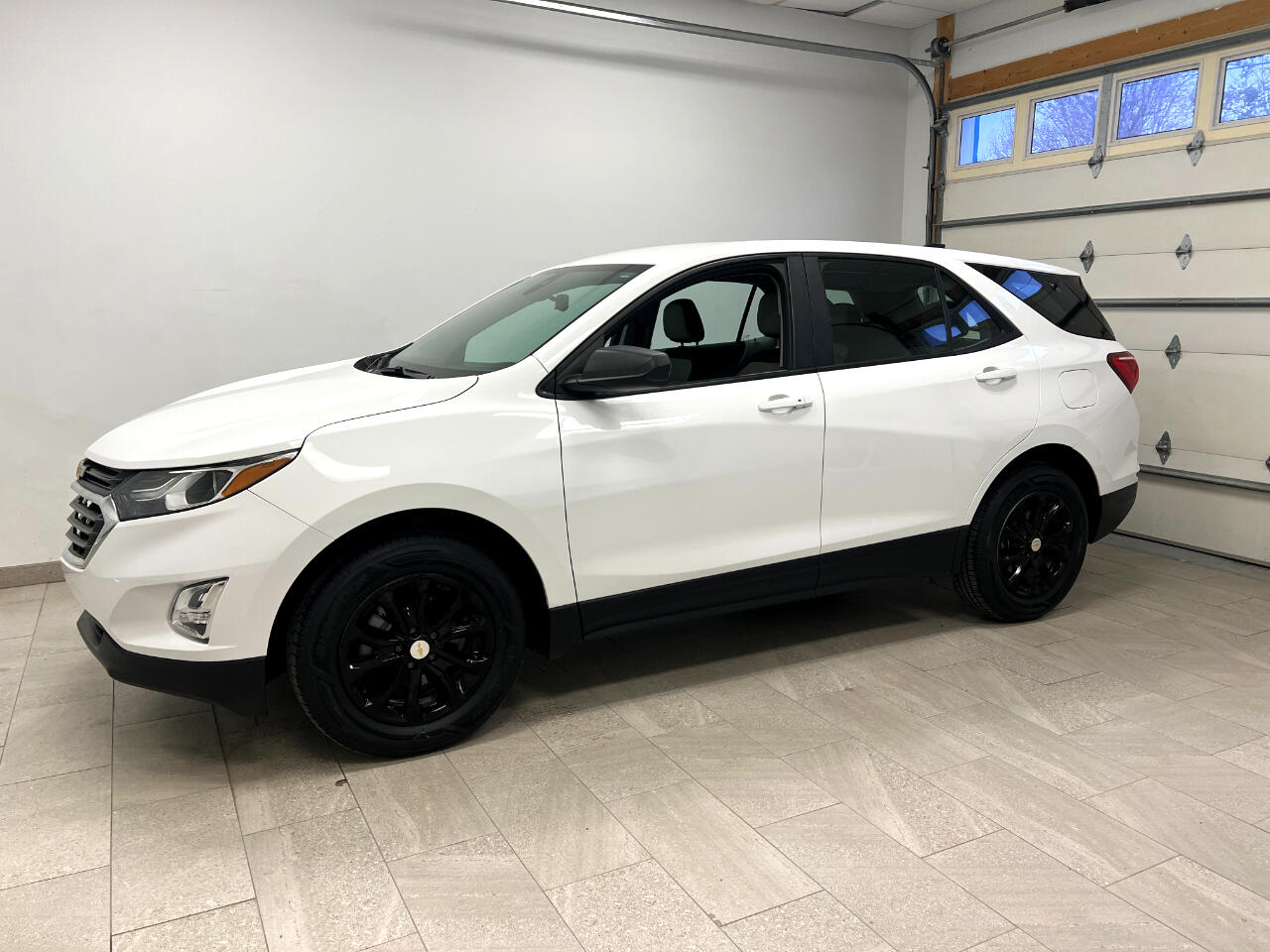 Used 2021 Chevrolet Equinox LS with VIN 3GNAXHEV6MS115677 for sale in Kansas City