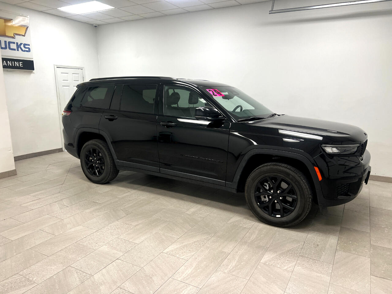 Jeep Grand Cherokee L Altitude 4x4 2024 Jeep Grand Cherokee L Altitude 4x4 2024