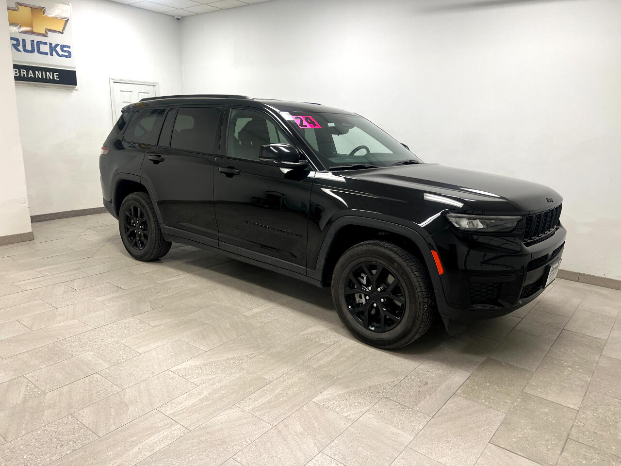 Jeep Grand Cherokee L Altitude 4x4 2024 Jeep Grand Cherokee L Altitude 4x4 2024