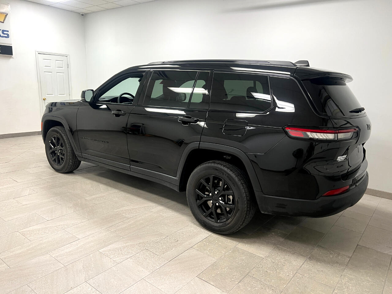 Jeep Grand Cherokee L Altitude 4x4 2024 Jeep Grand Cherokee L Altitude 4x4 2024