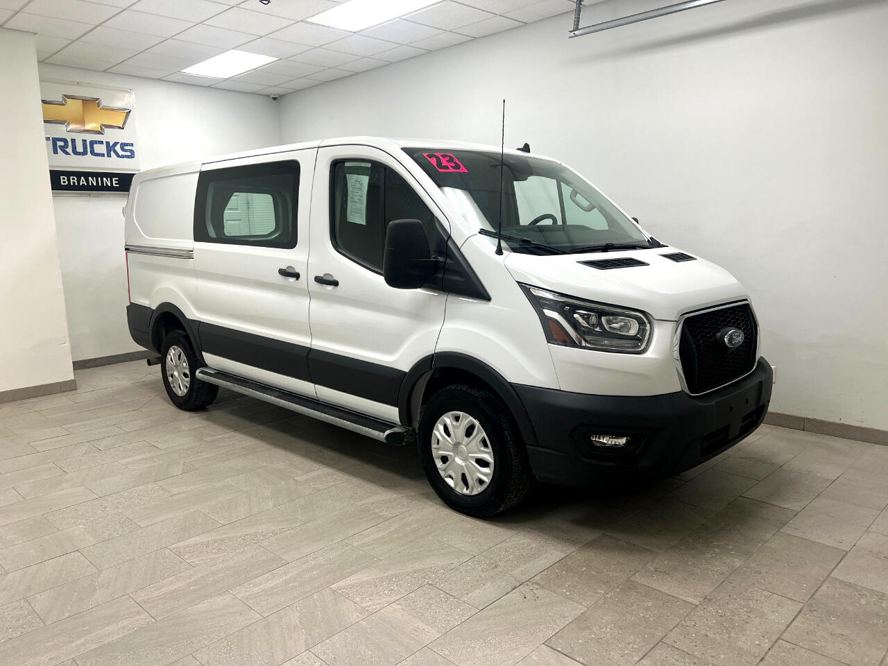 Ford Transit Cargo Van T-250 130" Low Rf 9070 GVWR RWD 2023 Ford Transit Cargo Van T-250 130" Low Rf 9070 GVWR RWD 2023