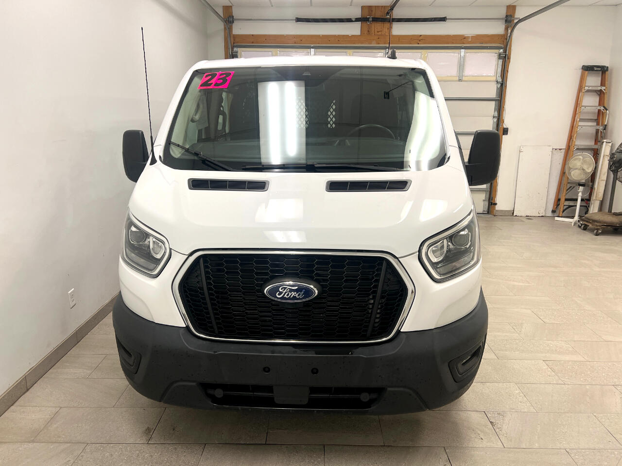 Ford Transit Cargo Van T-250 130" Low Rf 9070 GVWR RWD 2023 Ford Transit Cargo Van T-250 130" Low Rf 9070 GVWR RWD 2023