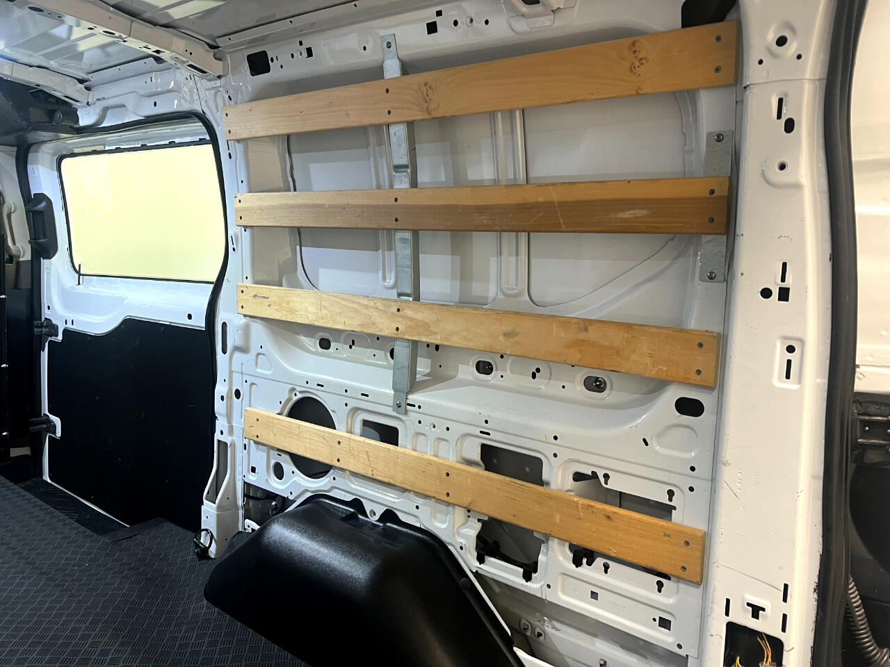 Ford Transit Cargo Van T-250 130" Low Rf 9070 GVWR RWD 2023 Ford Transit Cargo Van T-250 130" Low Rf 9070 GVWR RWD 2023
