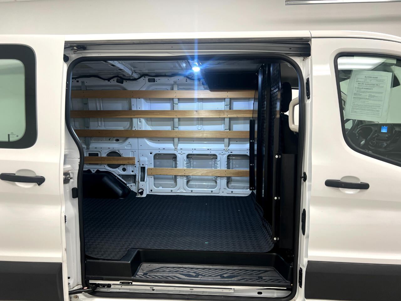 Ford Transit Cargo Van T-250 130" Low Rf 9070 GVWR RWD 2023 Ford Transit Cargo Van T-250 130" Low Rf 9070 GVWR RWD 2023