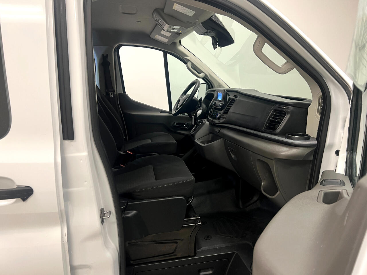 Ford Transit Cargo Van T-250 130" Low Rf 9070 GVWR RWD 2023 Ford Transit Cargo Van T-250 130" Low Rf 9070 GVWR RWD 2023