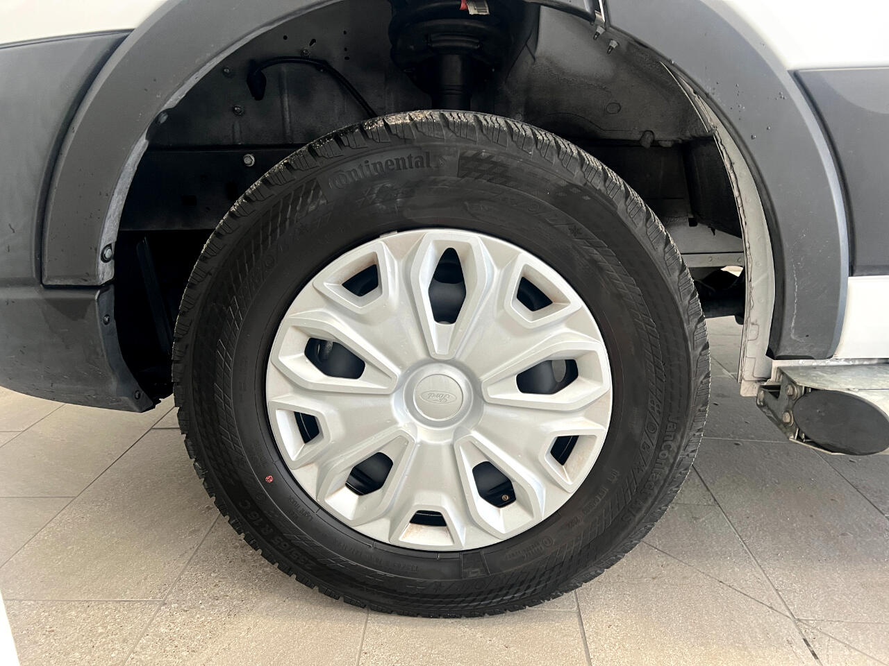 Ford Transit Cargo Van T-250 130" Low Rf 9070 GVWR RWD 2023 Ford Transit Cargo Van T-250 130" Low Rf 9070 GVWR RWD 2023