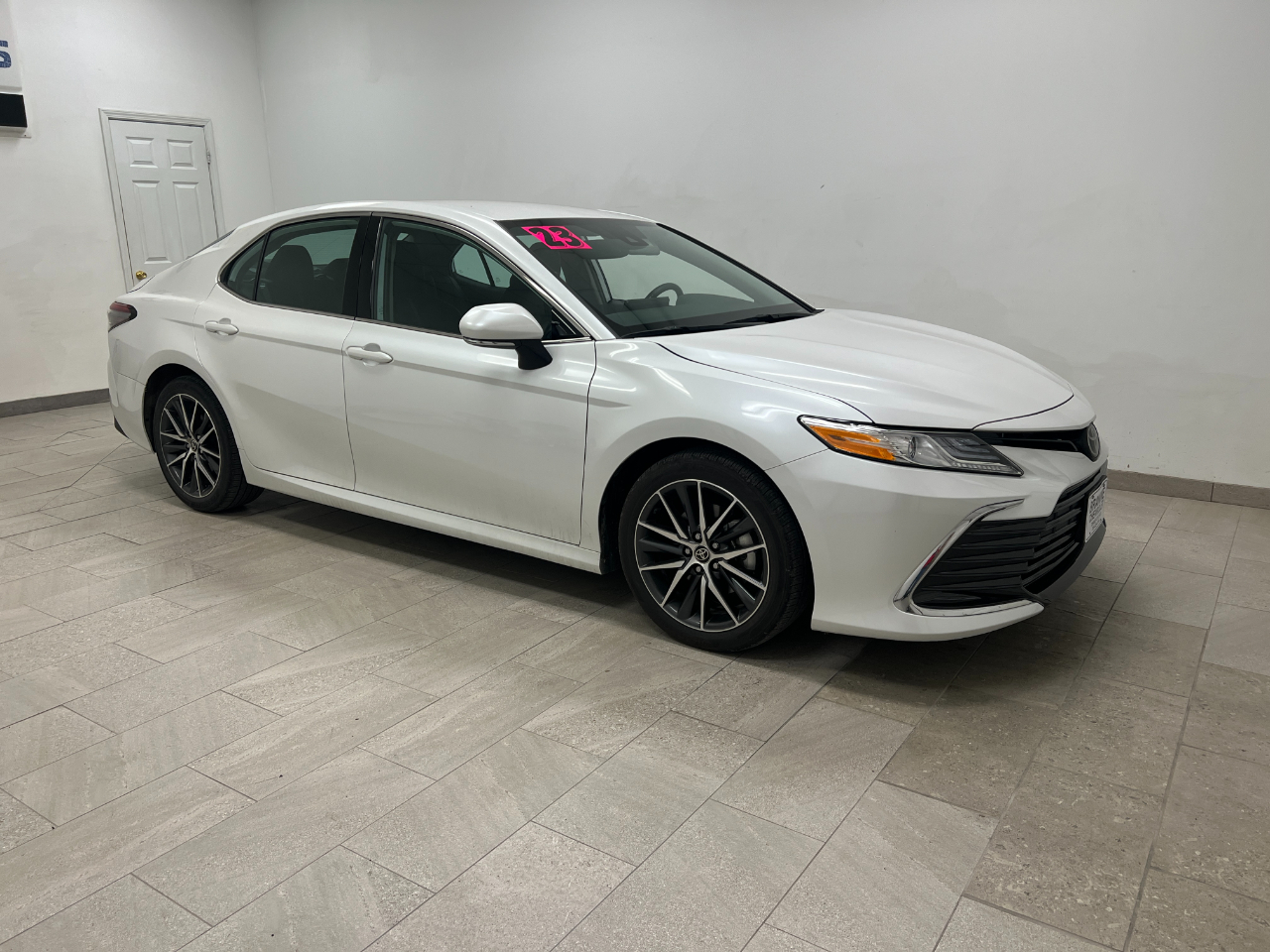 Toyota Camry XLE 4D Sedan 2023 Toyota Camry XLE 4D Sedan 2023