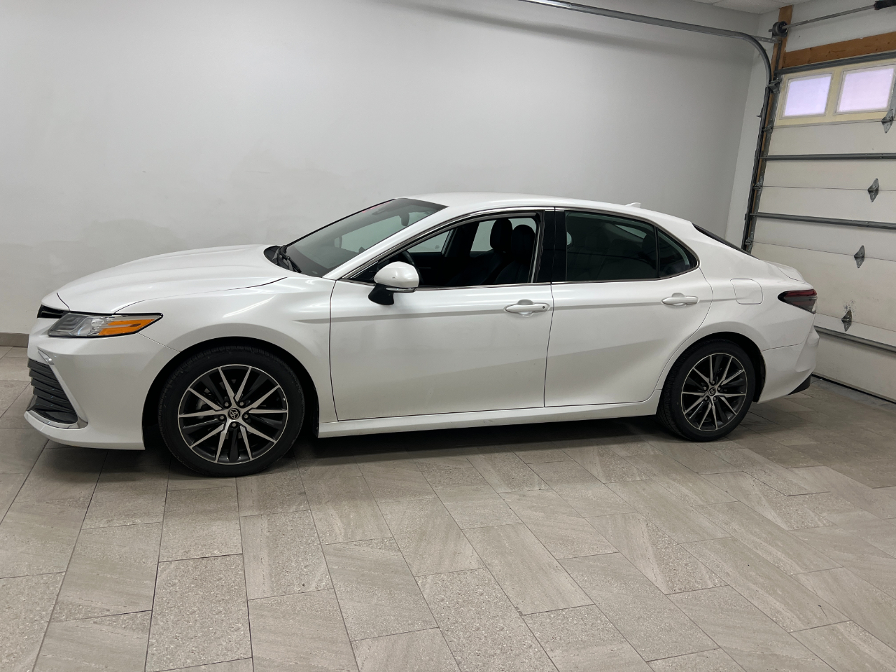 Toyota Camry XLE 4D Sedan 2023 Toyota Camry XLE 4D Sedan 2023