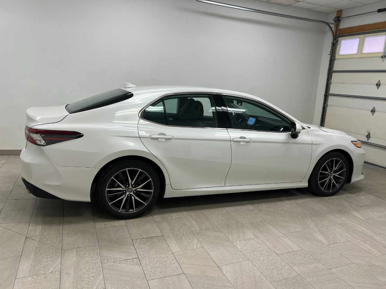 Toyota Camry XLE 4D Sedan 2023 Toyota Camry XLE 4D Sedan 2023