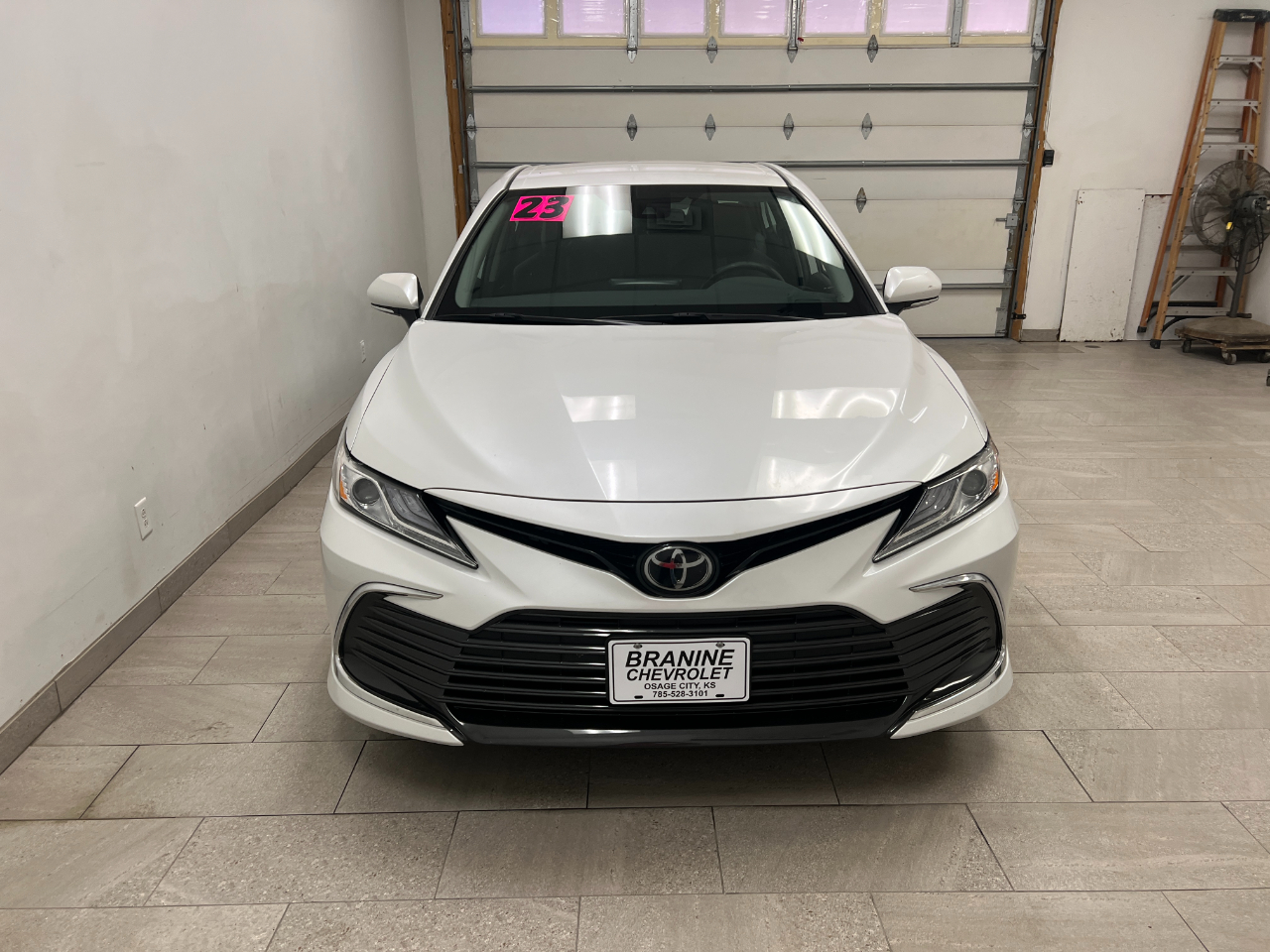Toyota Camry XLE 4D Sedan 2023 Toyota Camry XLE 4D Sedan 2023