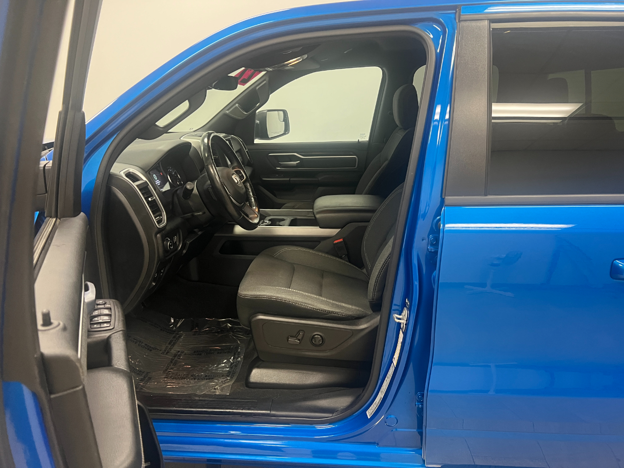2022 Ram 1500 Big Horn photo 17