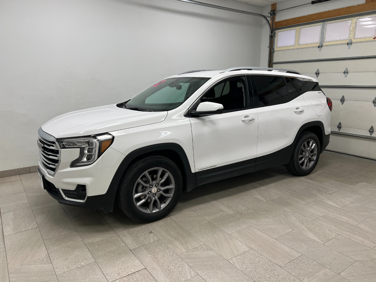 Used 2024 GMC Terrain SLT with VIN 3GKALPEG0RL234539 for sale in Kansas City