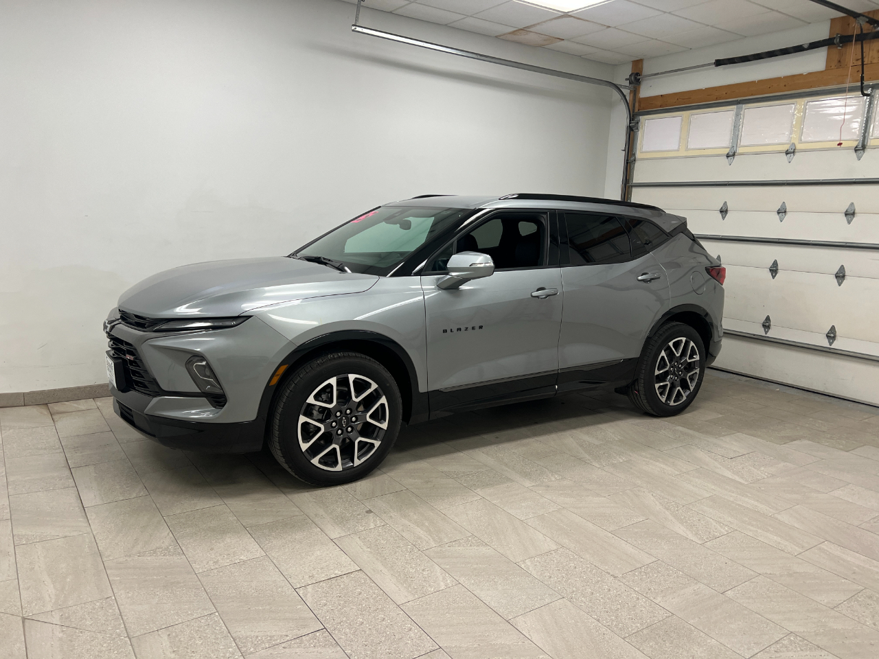 Used 2025 Chevrolet Blazer RS with VIN 3GNKBERS5SS190594 for sale in Kansas City