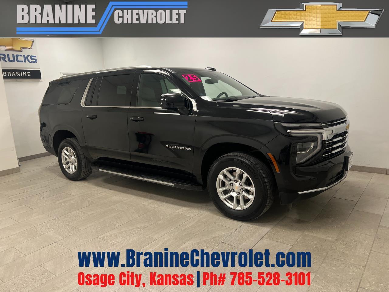 2025 Chevrolet Suburban 4WD 4dr LT