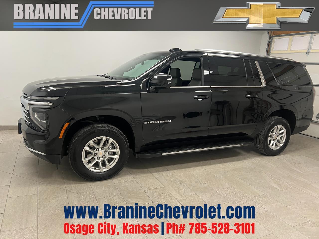 2025 Chevrolet Suburban 4WD 4dr LT