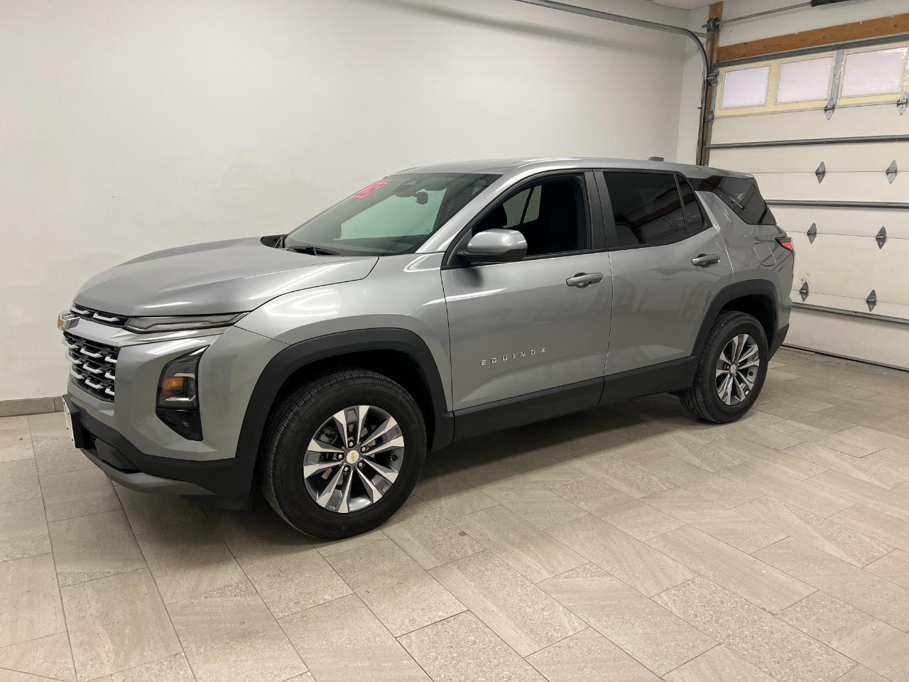 Used 2025 Chevrolet Equinox LT with VIN 3GNAXHEG7SL205512 for sale in Kansas City