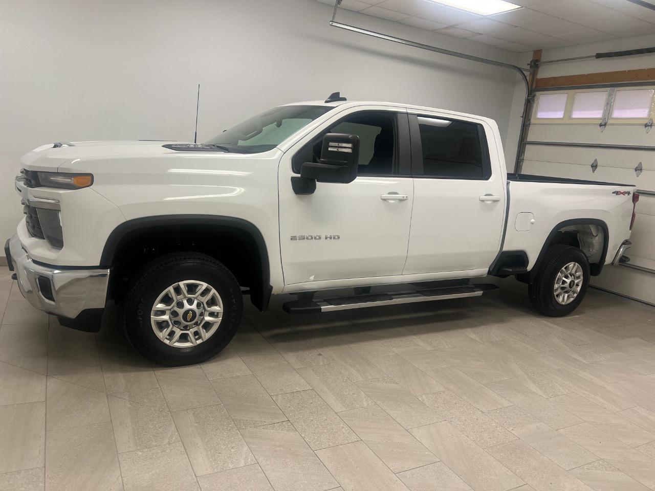 Used 2025 Chevrolet Silverado 2500HD LT with VIN 1GC1KNE78SF338215 for sale in Kansas City