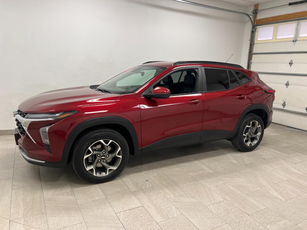 Used 2025 Chevrolet Trax LT with VIN KL77LHEP3SC278660 for sale in Kansas City