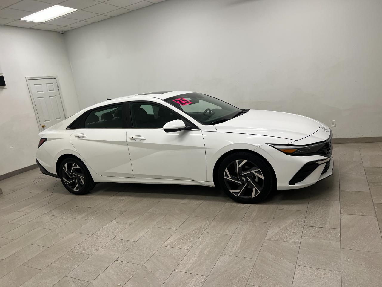 Used 2025 Hyundai Elantra SEL with VIN KMHLS4DG2SU986029 for sale in Kansas City
