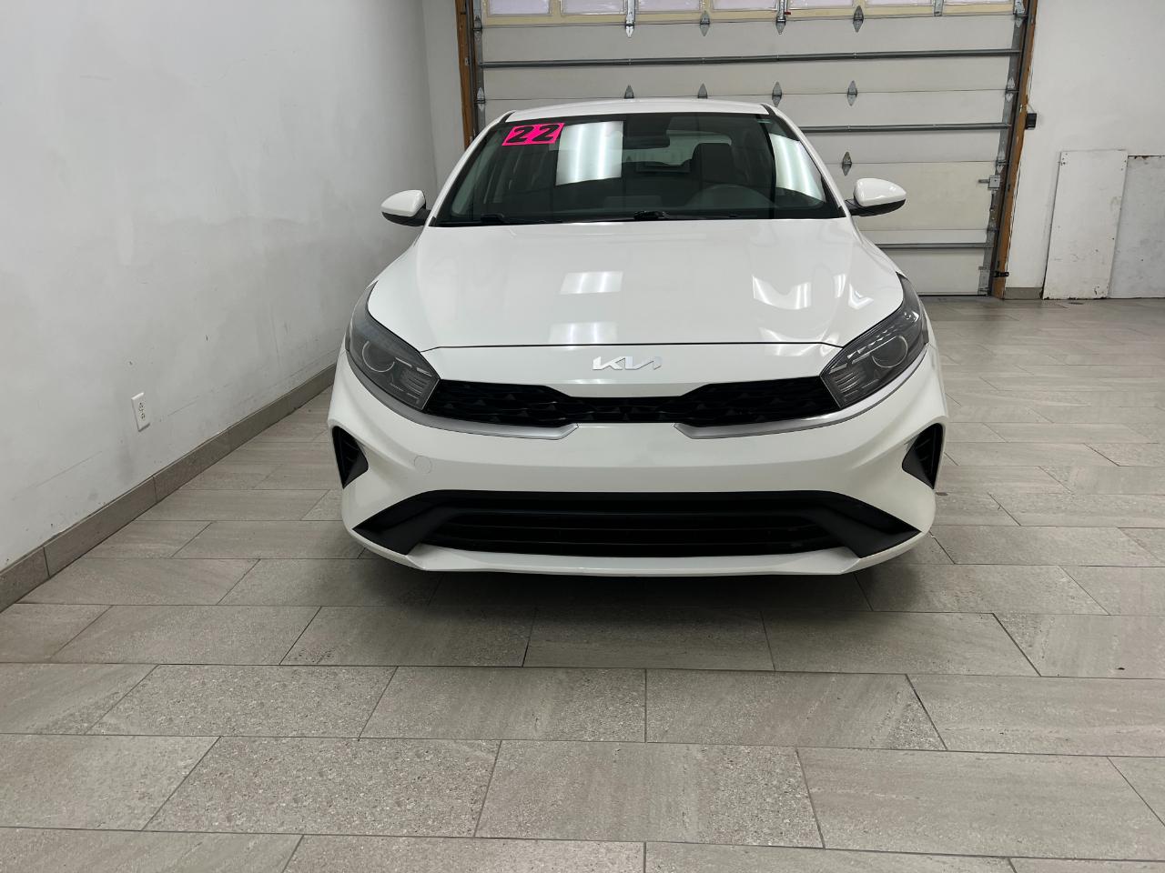 Used 2022 Kia FORTE FE with VIN 3KPF24AD2NE462278 for sale in Kansas City