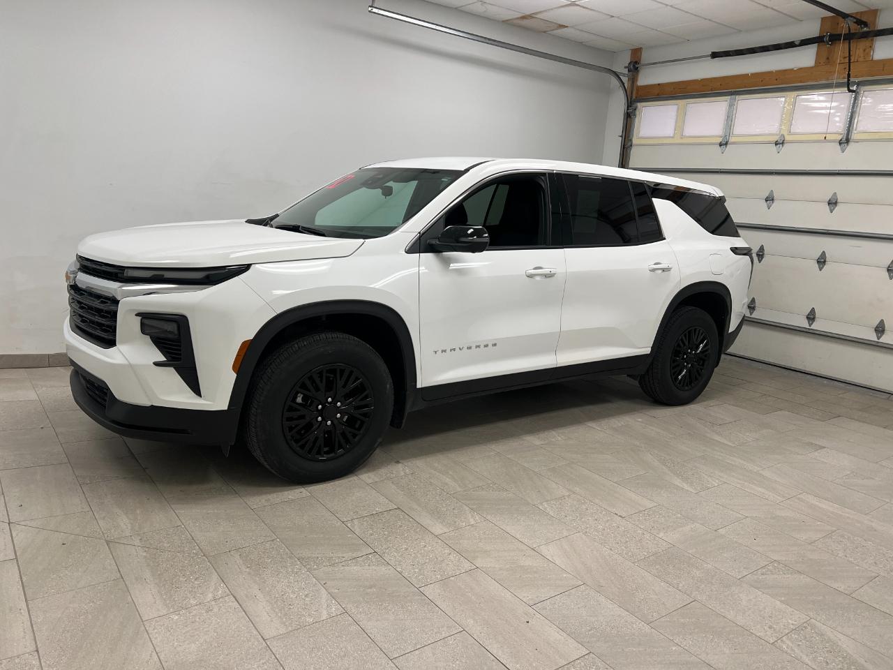 Used 2024 Chevrolet Traverse LS with VIN 1GNEREKS8RJ213218 for sale in Kansas City