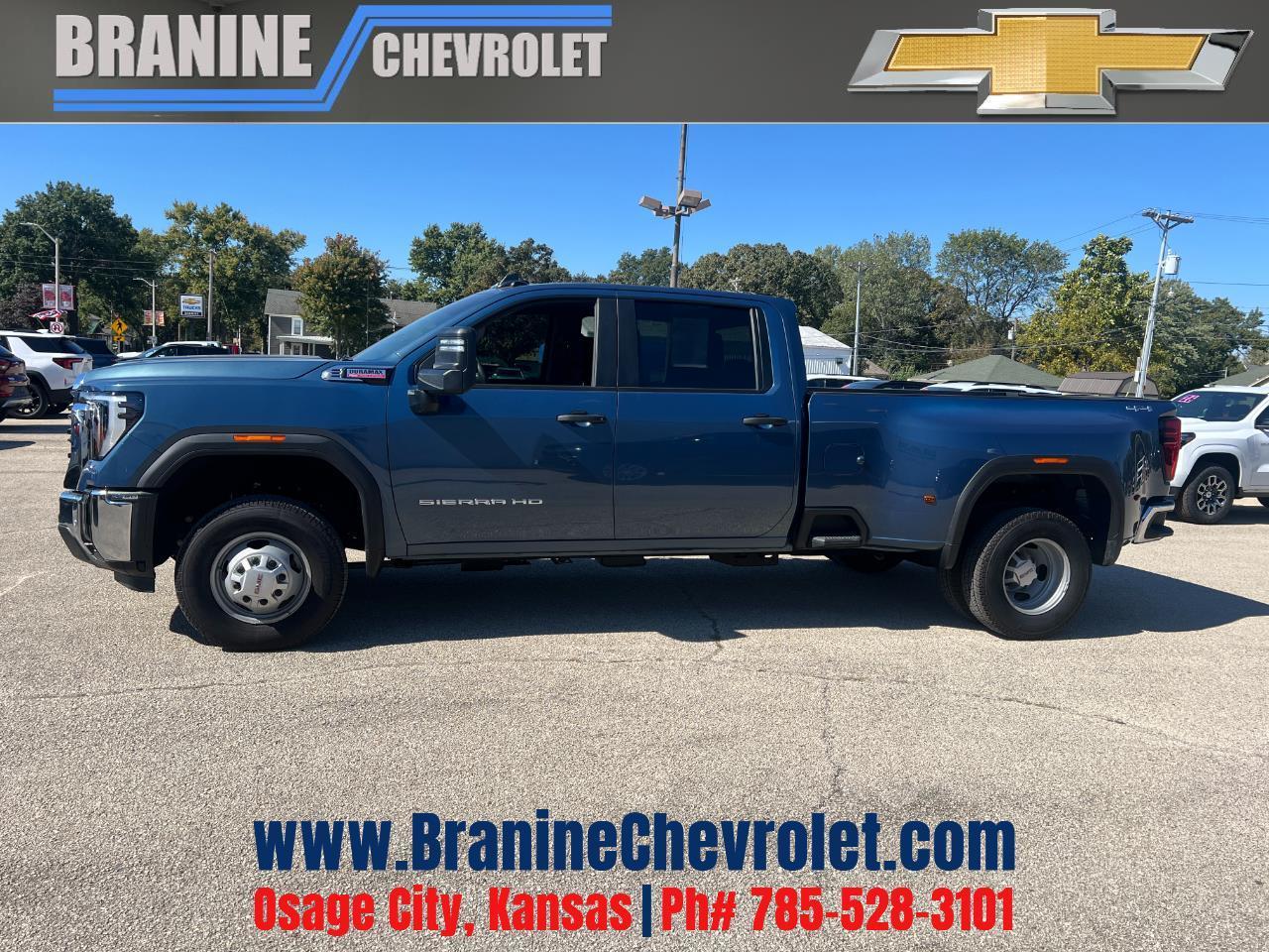 2026 GMC Sierra 3500HD 4WD Crew Cab 172"