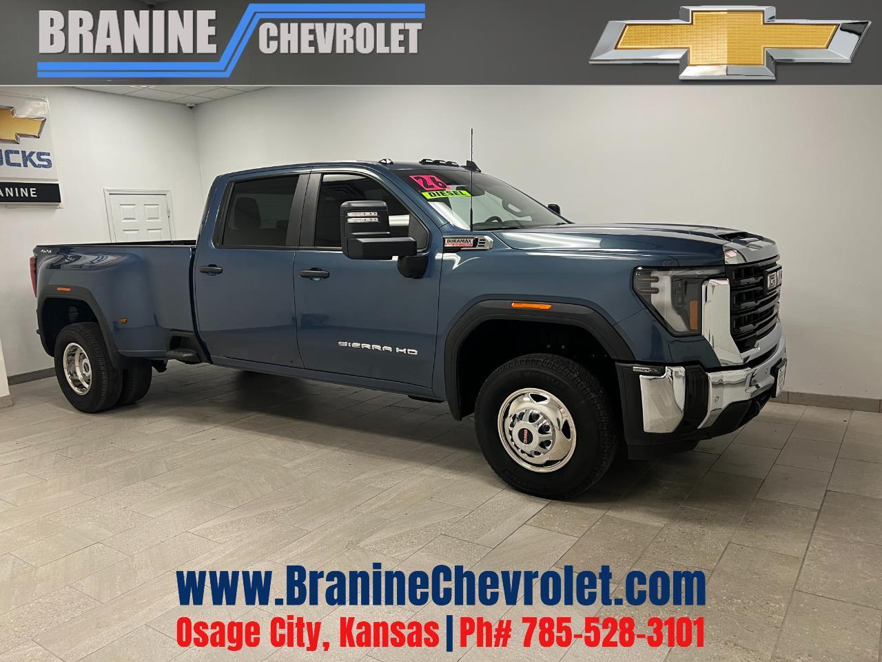 2026 GMC Sierra 3500HD 4WD Crew Cab 172"
