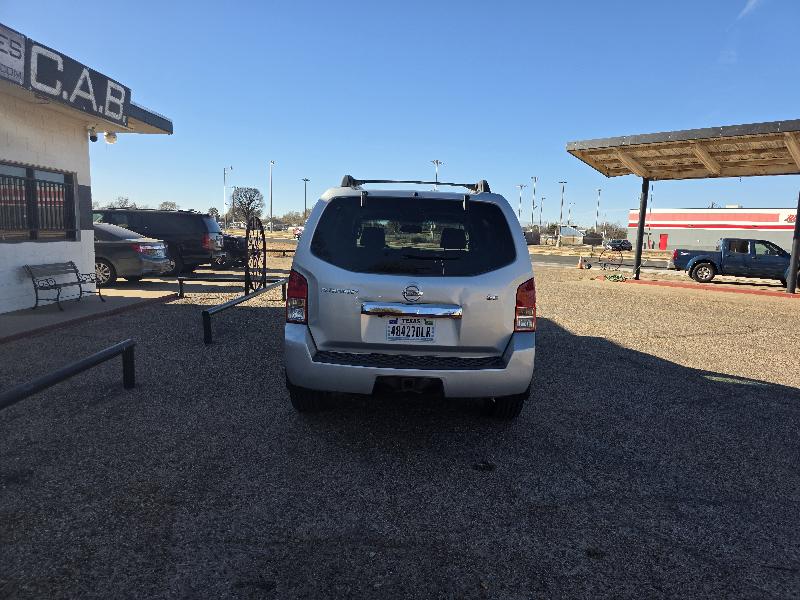 Nissan Pathfinder SE 2WD 2008