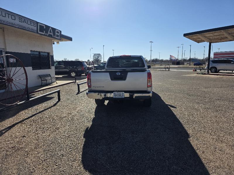 Nissan Frontier SV King Cab I4 5MT 2WD 2014