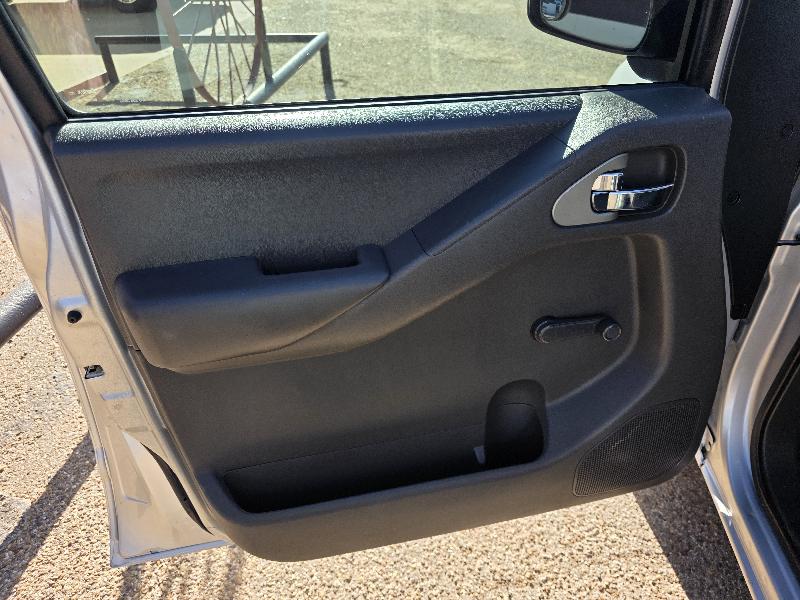 Nissan Frontier SV King Cab I4 5MT 2WD 2014