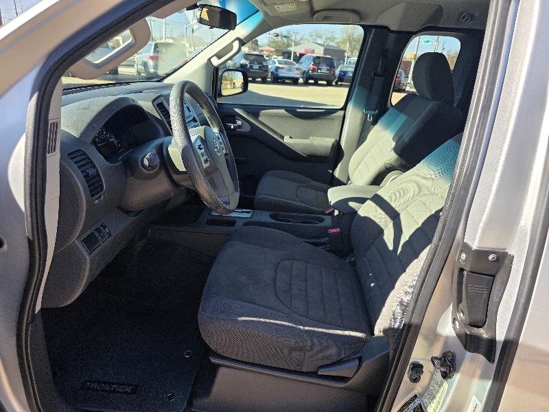 Nissan Frontier SV King Cab I4 5MT 2WD 2014