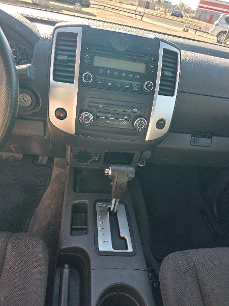 Nissan Frontier SV King Cab I4 5MT 2WD 2014