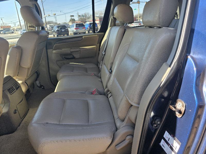 Nissan Armada SE 2WD 2010