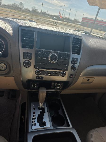 Nissan Armada SE 2WD 2010