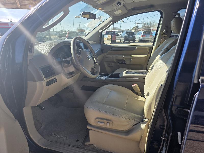 Nissan Armada SE 2WD 2010