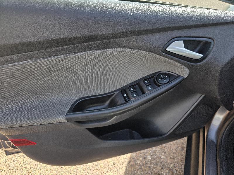 Ford Focus SE Sedan 2014